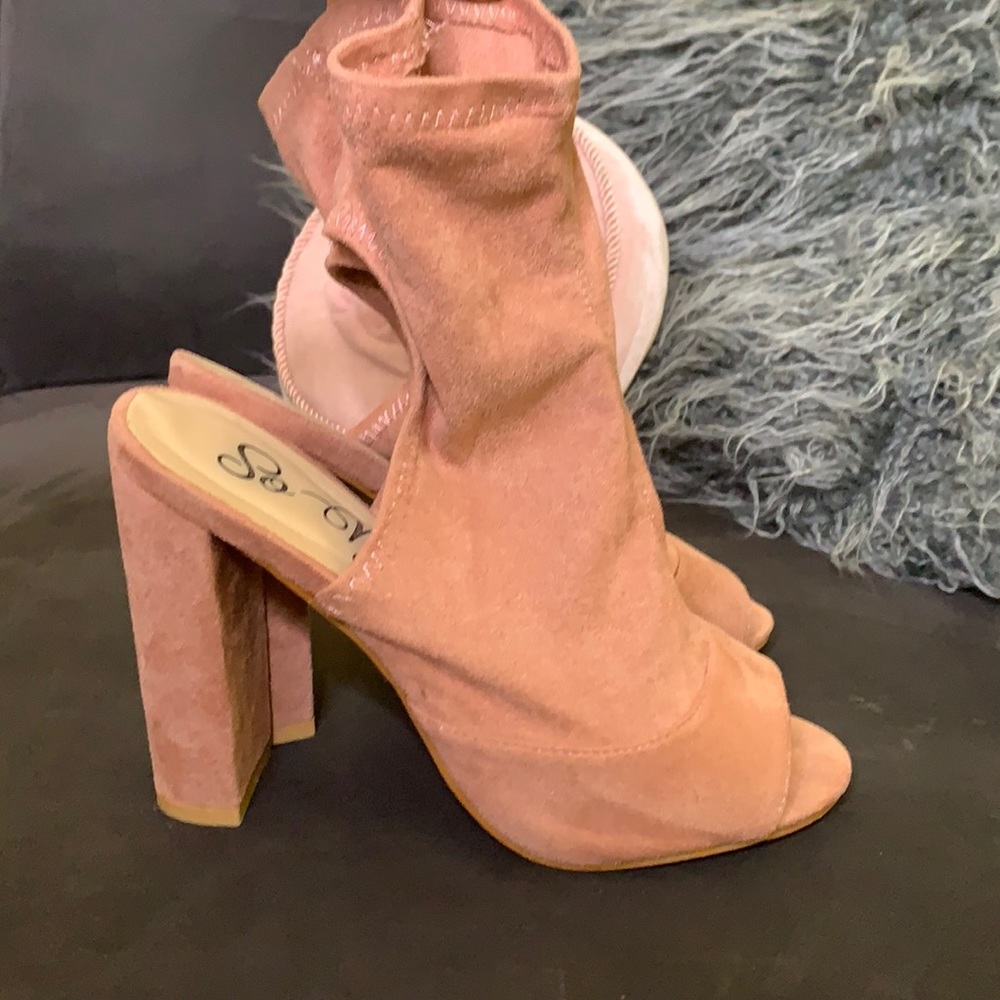 Pink heels
